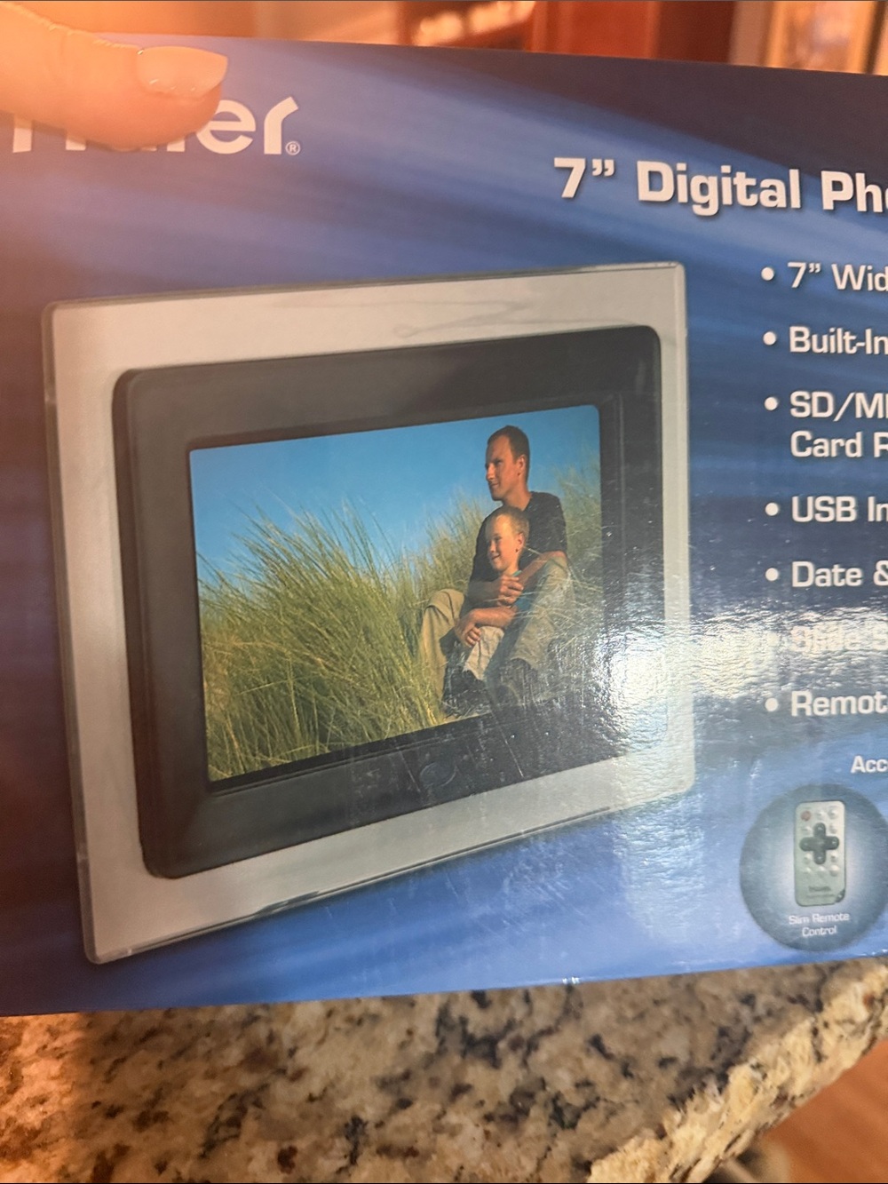 7" Digital Photo Frame - w/Remote Control ~ NIB - Picture 3 of 5